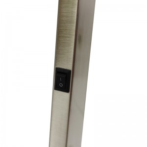Bàn chải Nickel Đèn bàn kiểu đơn giản với một công tắc rocker/off tại phòng khách