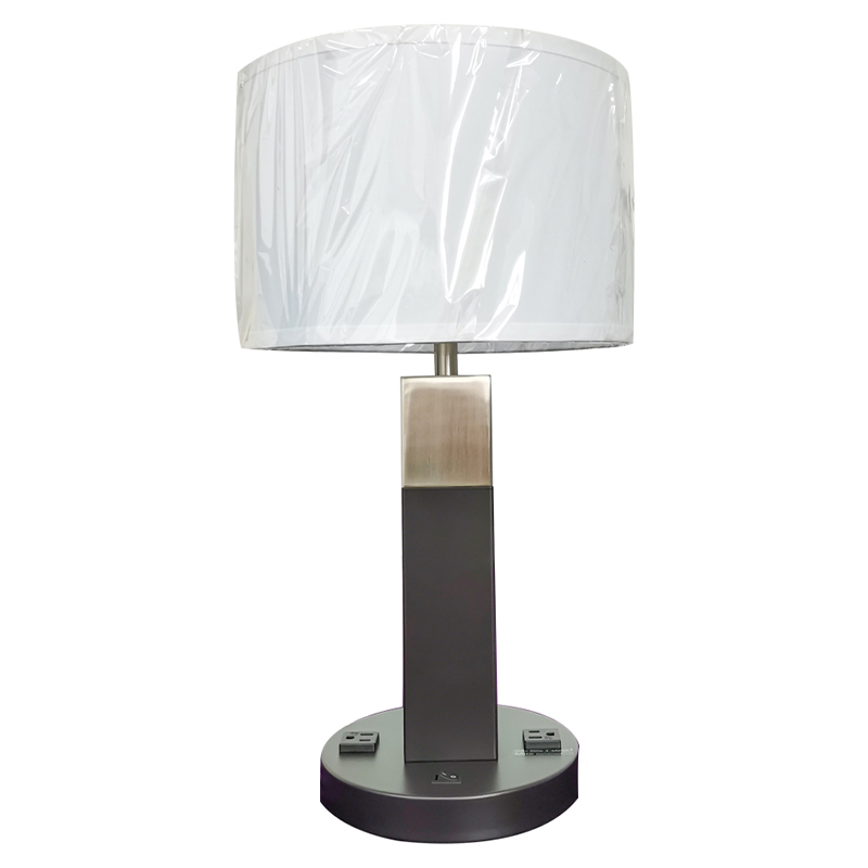 Hai tông màu đen và đèn kết thúcniken có một công tắc rocker/off và hai cửa hàng thuận tiện tại phòng khách