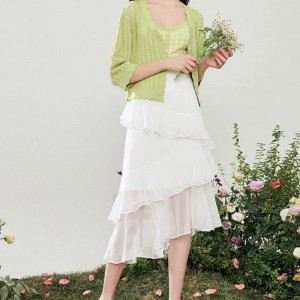 Thời trang mùa hè với quần áo len cho phụnữ