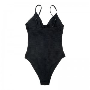 Sling một bộ đồ bơi xếp li