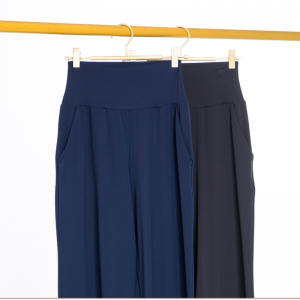 Quần yoga lỏng lẻo chân rộng