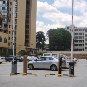 Cổng hàng rào T8