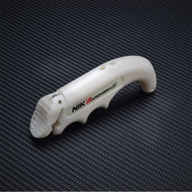 Bộ giápngón tay cái mới cho cung thủ cung truyền thống