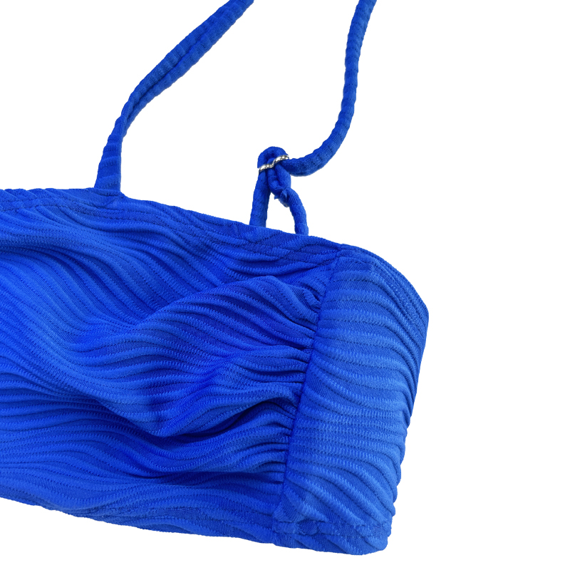 Phân chia đồ bơi bằng vải đặc biệt xếp li màu xanh