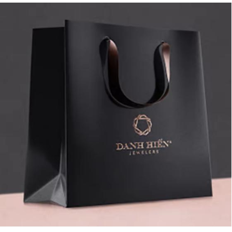 Logo có thương hiệu tùy chỉnh Luxury Black Paper Dressaging Packaging Túi mua sắm túi giấy