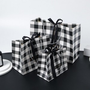 Túi quà tặng Kraft ca rô sang trọng