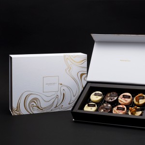 Hộp quà tối giản vàng